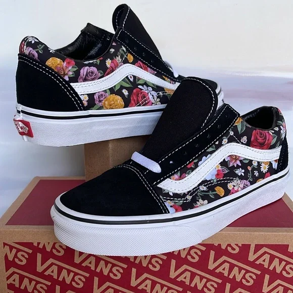 Vans WMNS Old Skool
(Lux Floral) Digi Floral/
VN0A38G1U5H
Sneakers - Picture 8 of 16